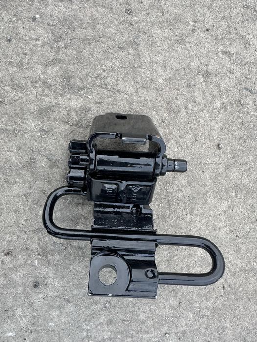 Права передня петля Skoda Tour