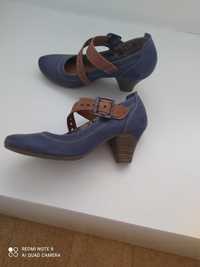 Sapatos azuis da Tamaris