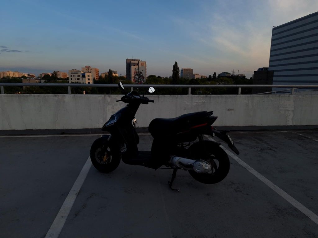 Skuter Piaggio Typhoon 2020