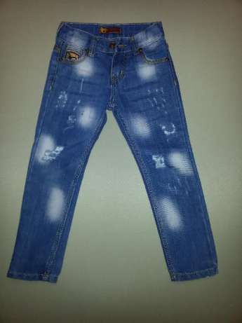 Крутые джинсы мальчику 104-110