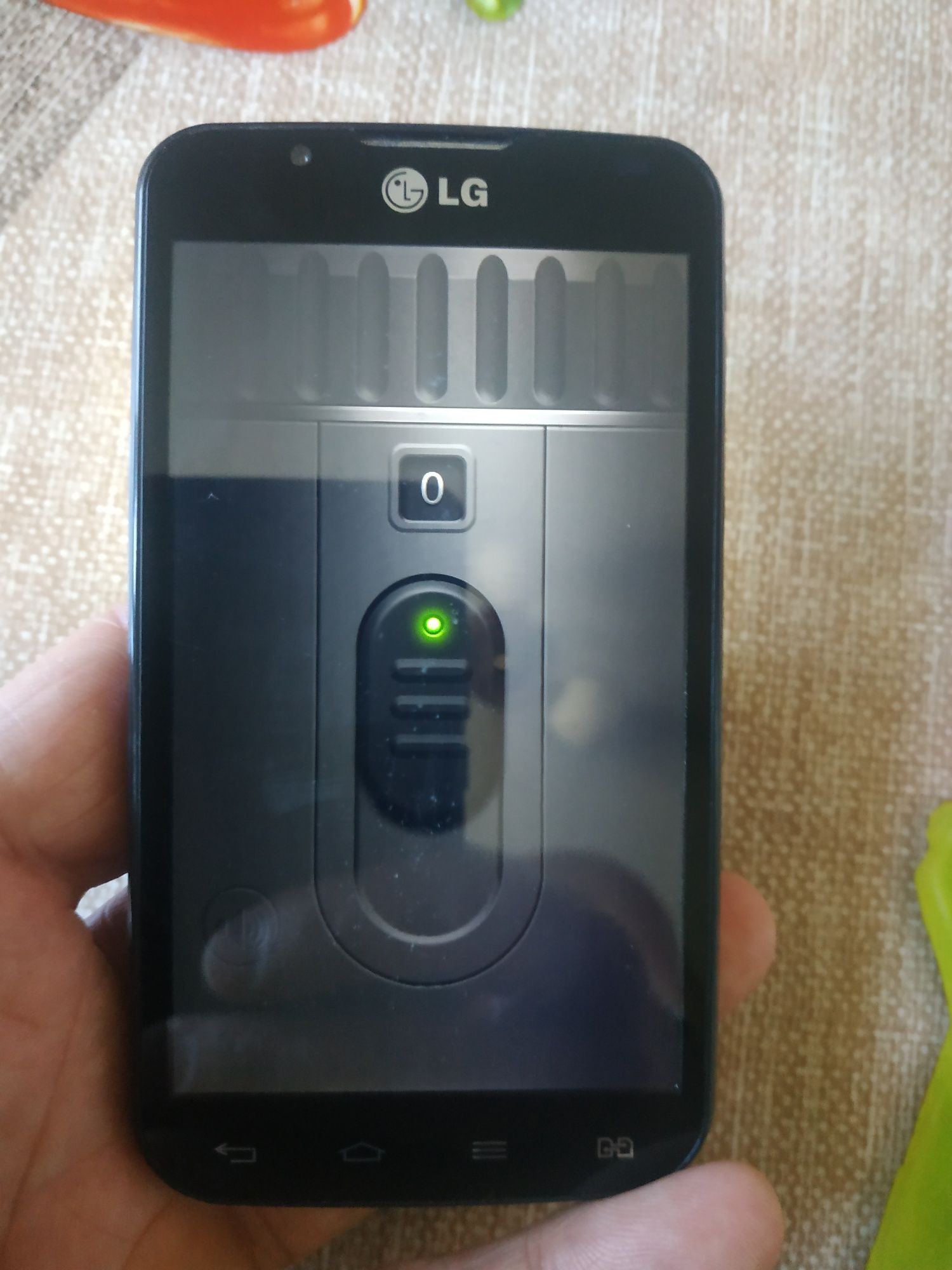 Мобильный телефон LG Optimus L7 II P715 Dual