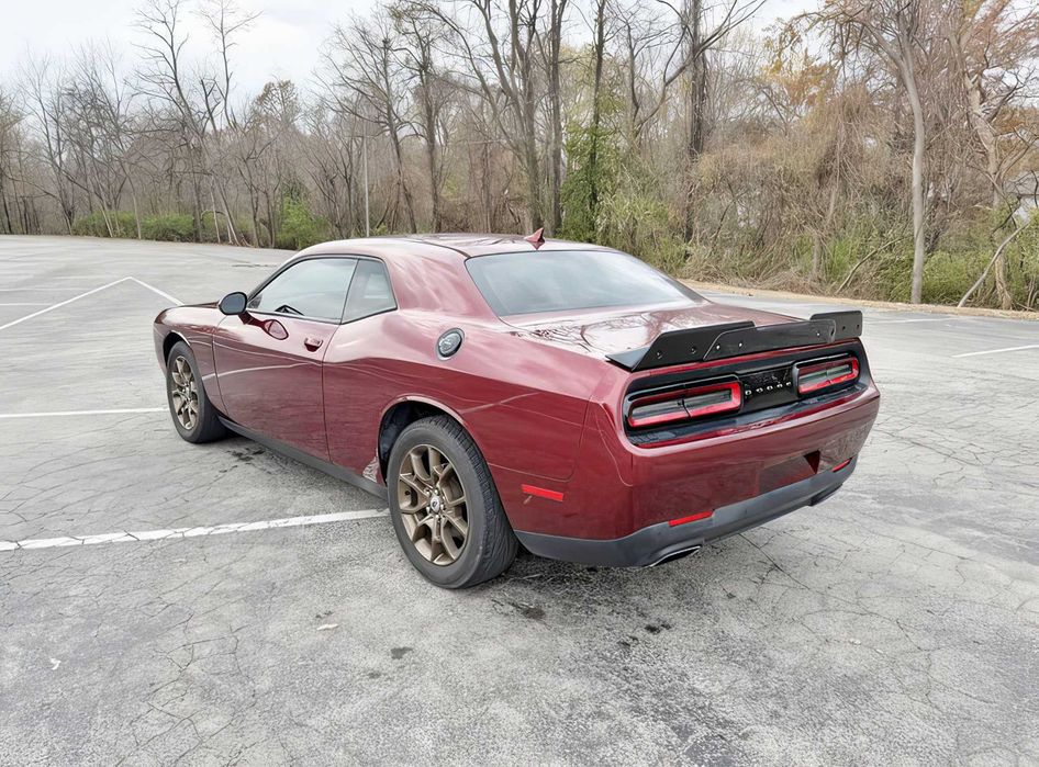 Dodge Challenger      2018