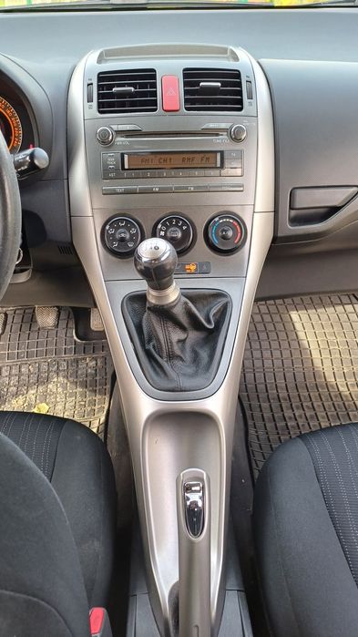 Toyota Auris  1.6  16V benzyna zadbana