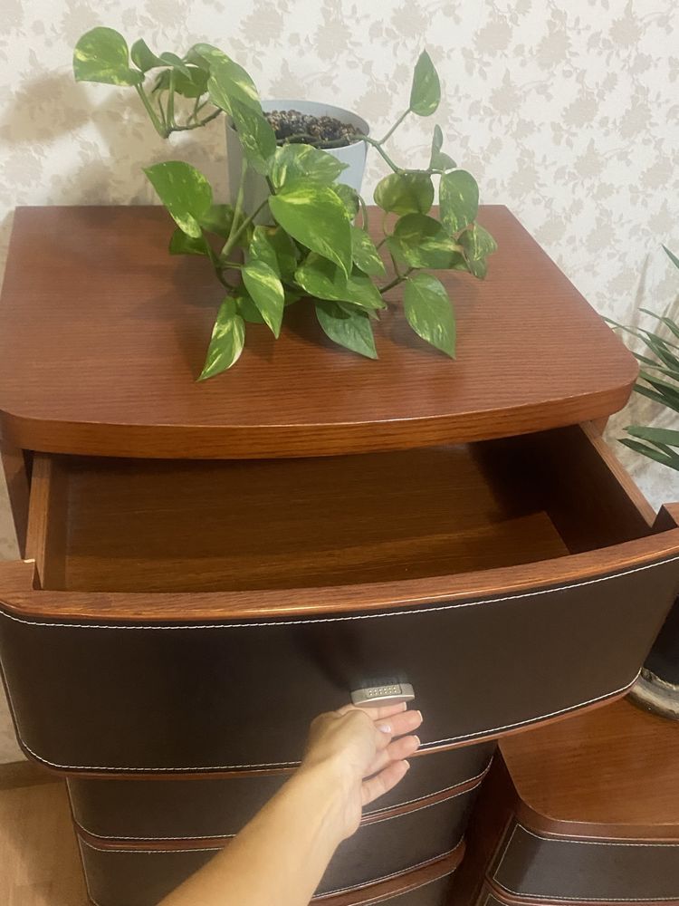Продам спальню в отличном состоянии