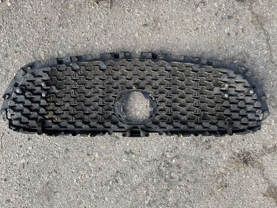 Решетка радиаторов матовая оригинал Мазда cx30 19+