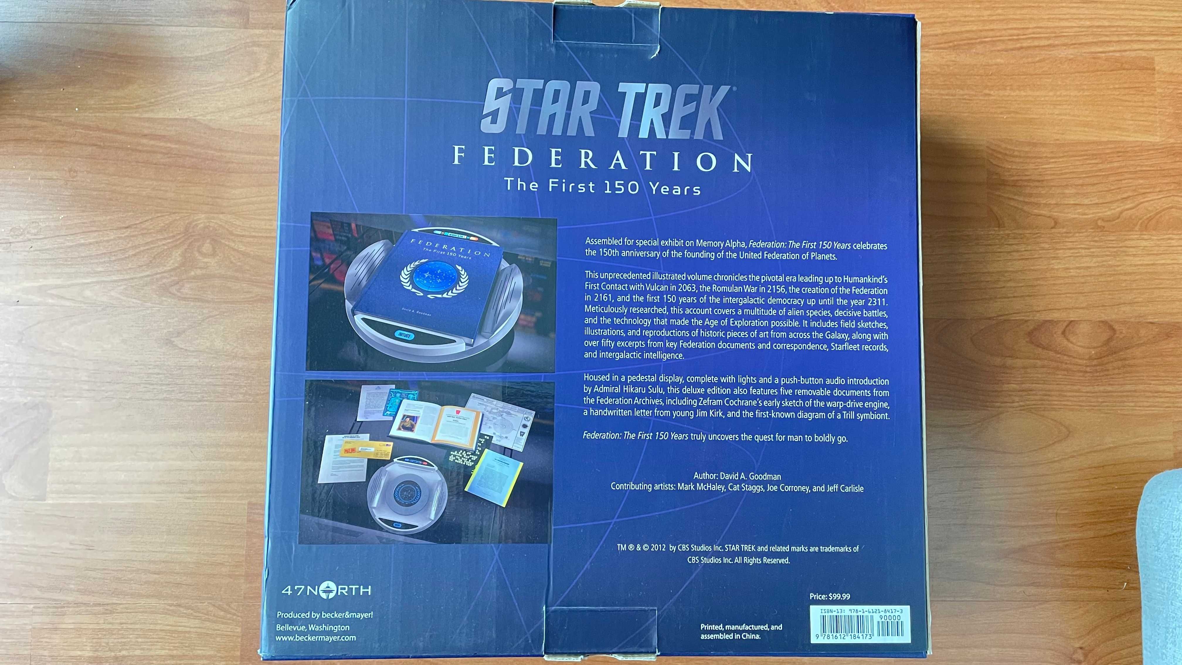 Livro "Star Trek Federation - First 150 Years" com extras