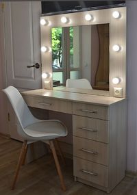 Макияжный туалетный столик трюмо зеркало гримерное с подсветкой