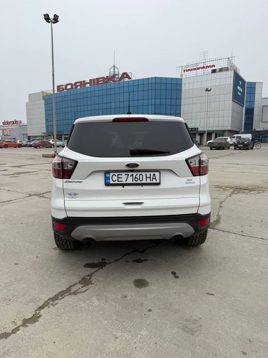 Оренда авто від 32 Євро на добу Ford Escape SE (2017)