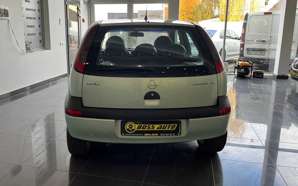 Opel Corsa 2002 рік.