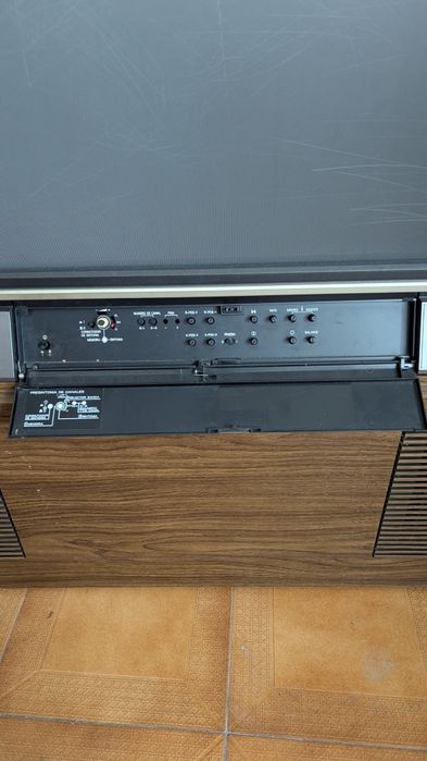 Televisor vintage de Luxo