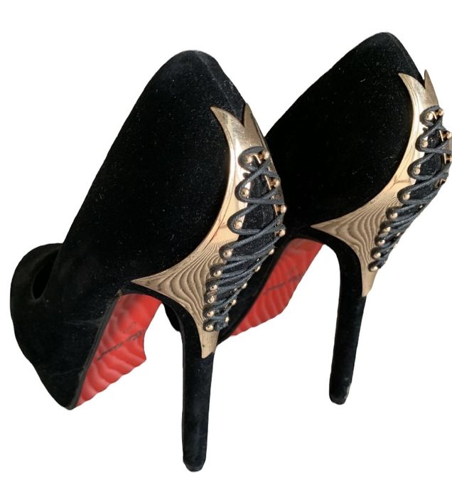 Sapatos Saltos Altos