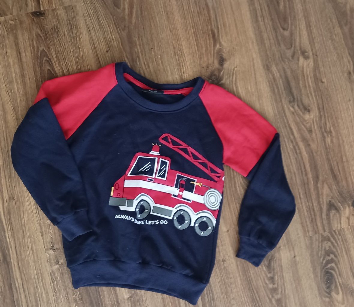 Bluza ocieplana dla chłopca.