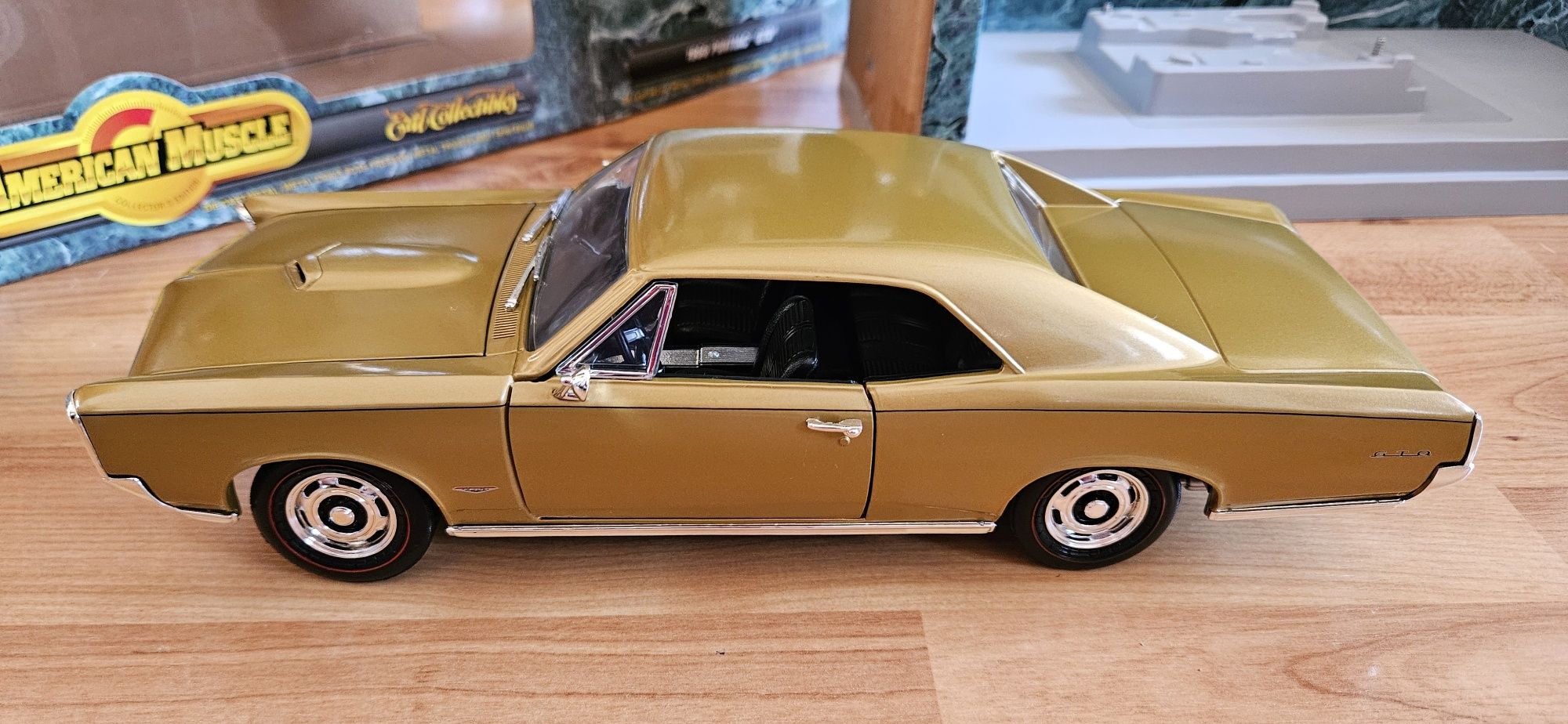 1:18 Ertl Pontiac GTO