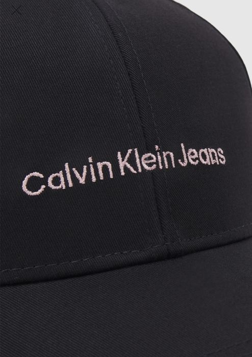 Czapka z daszkiem Calvin Klein r. uniwersalny OS z regulacją.