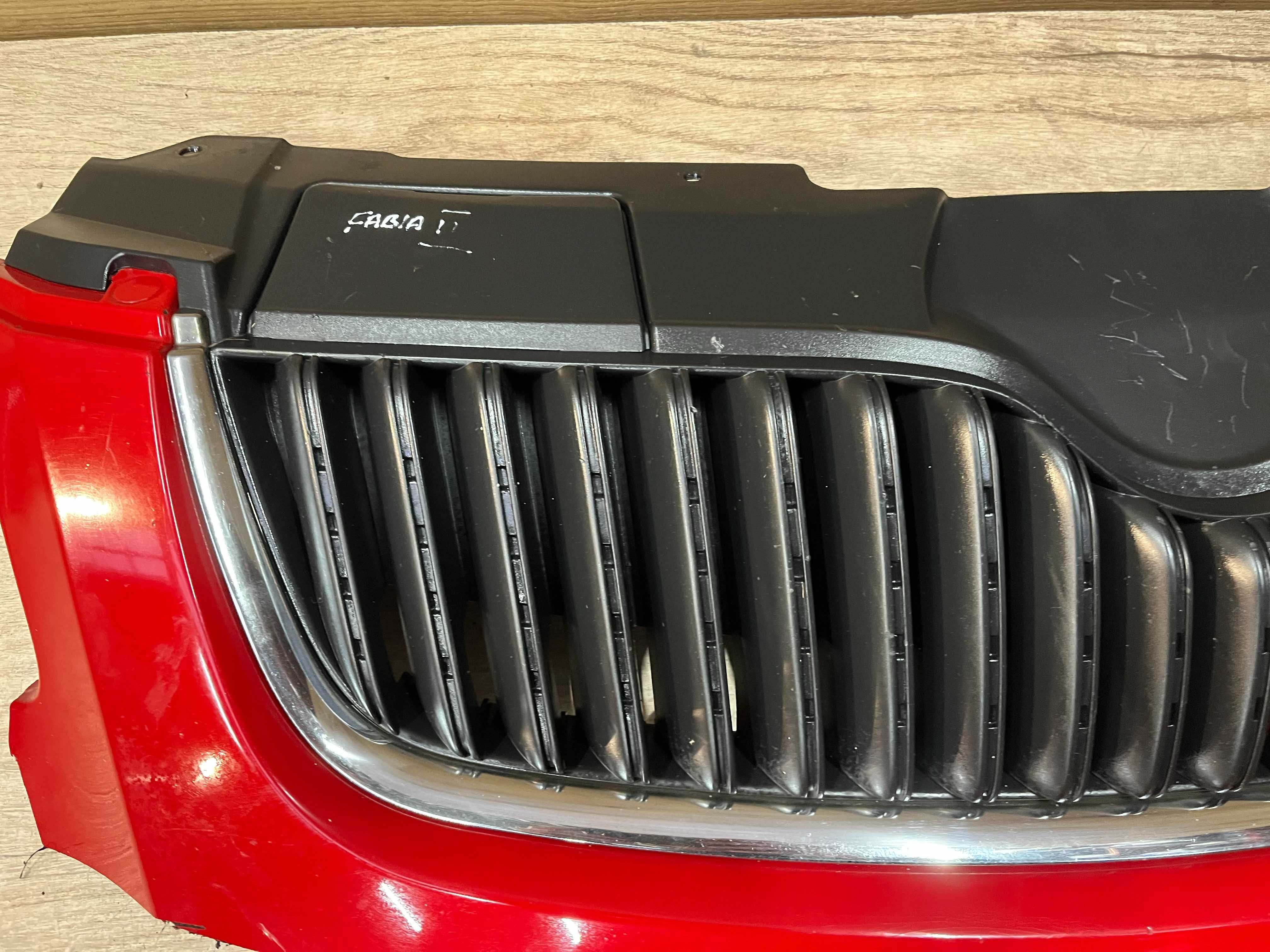 Grill atrapa zderzaka Skoda Fabia II