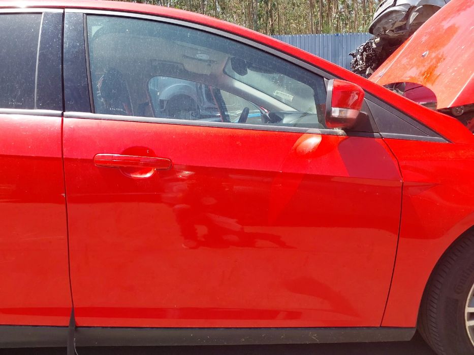Porta frente direita FORD Focus III