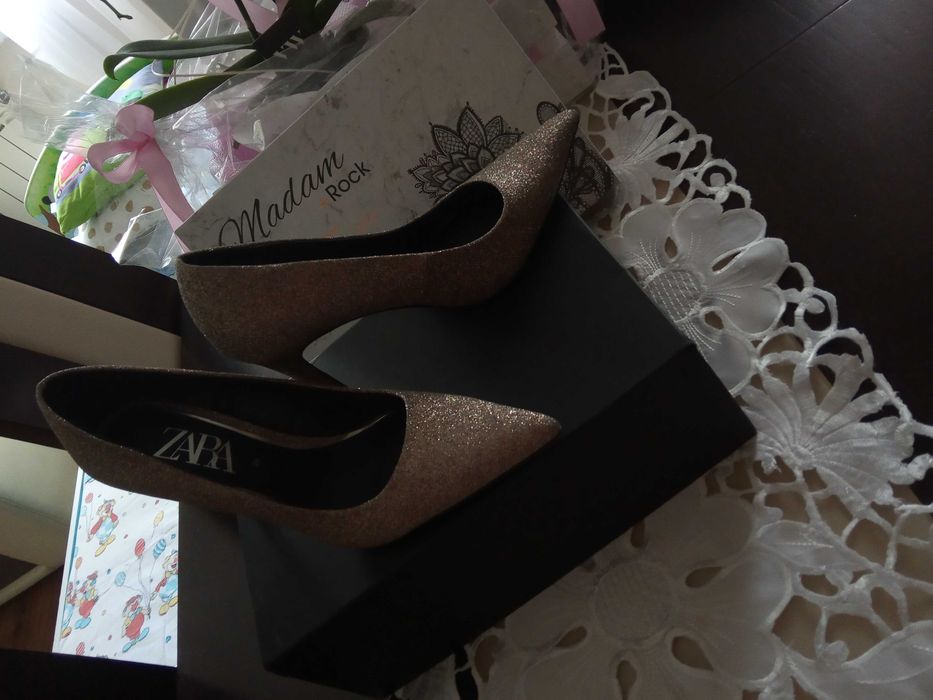 Piękne czółenka idealne na wesele