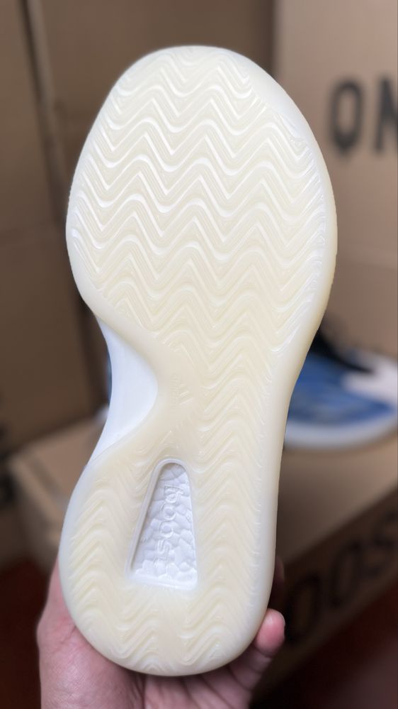 ОРИГІНАЛ 100%! Adidas Yeezy Boost YZY QNTM QWANTUM GZ8872 всі розміри!
