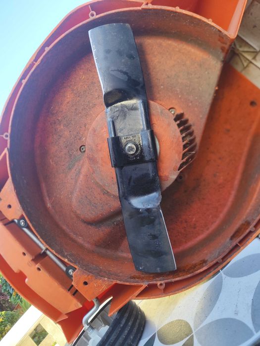 Corta Relva Sthil com Bateria e Carregador