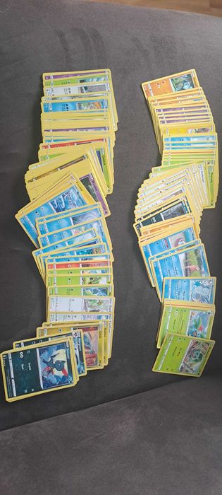 Karty Pokemon TCG ponad 230 różnych pokemonów 2.