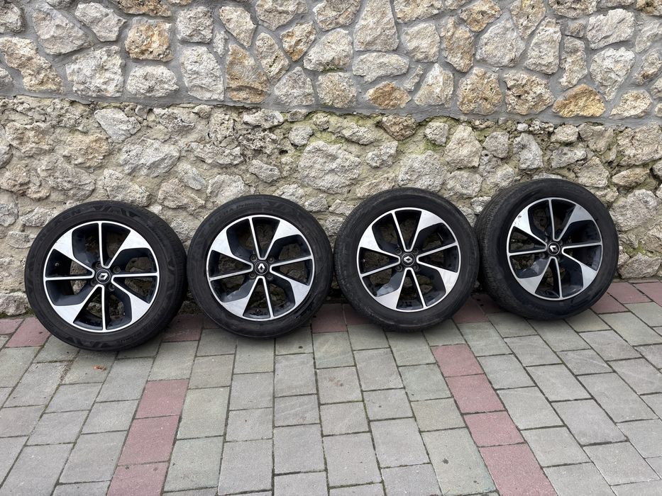 Комплект літніх шин Renault Zoe r16