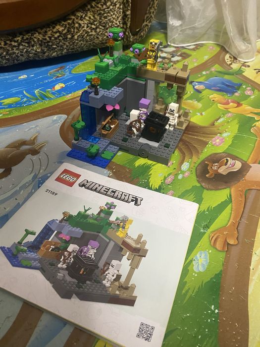 Лего Майнкрафт 21189 Підземелля скелетів