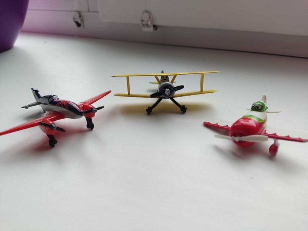 Disney Mattel іграшковий літак. Дисней самолет