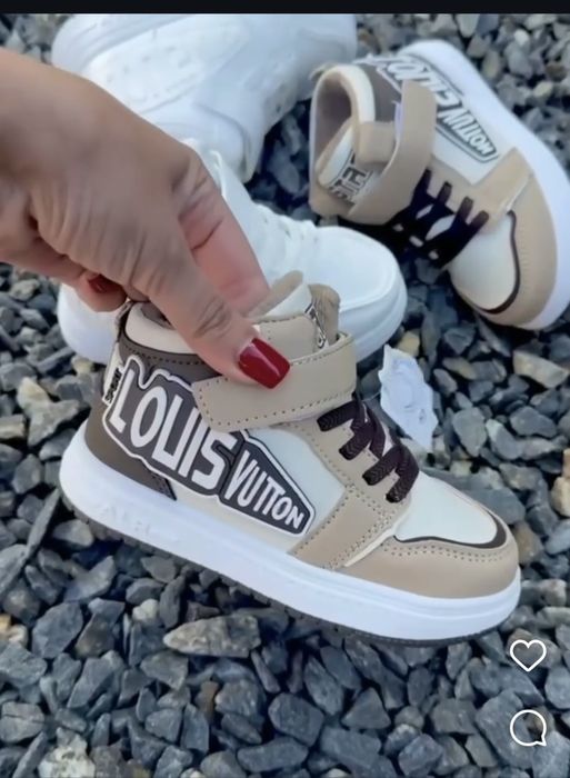 Кросівки, хайтопи отеплені