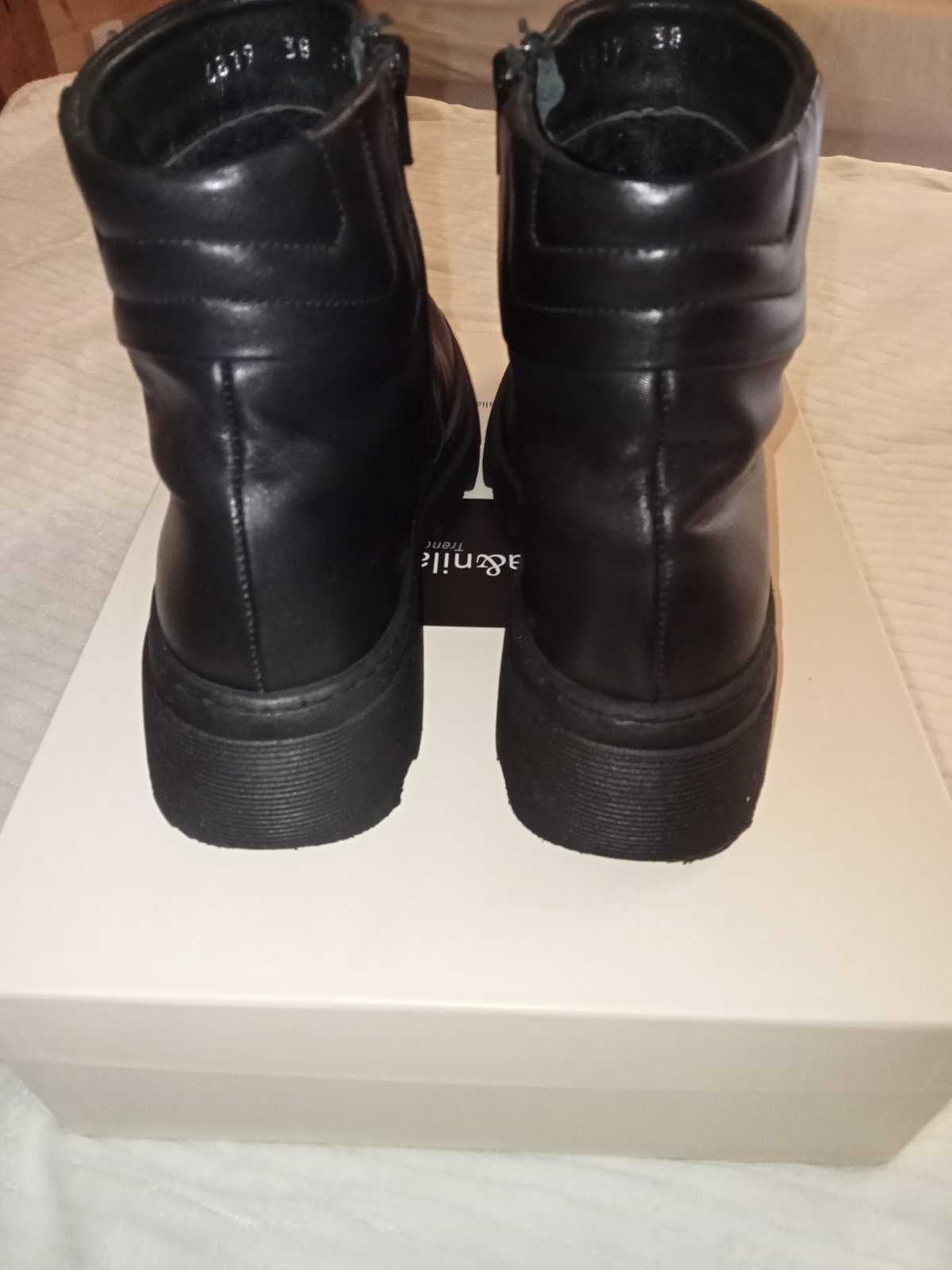Продаю фирменные кожаные ботинки  nila&nila  пр-во Италия 38 размер