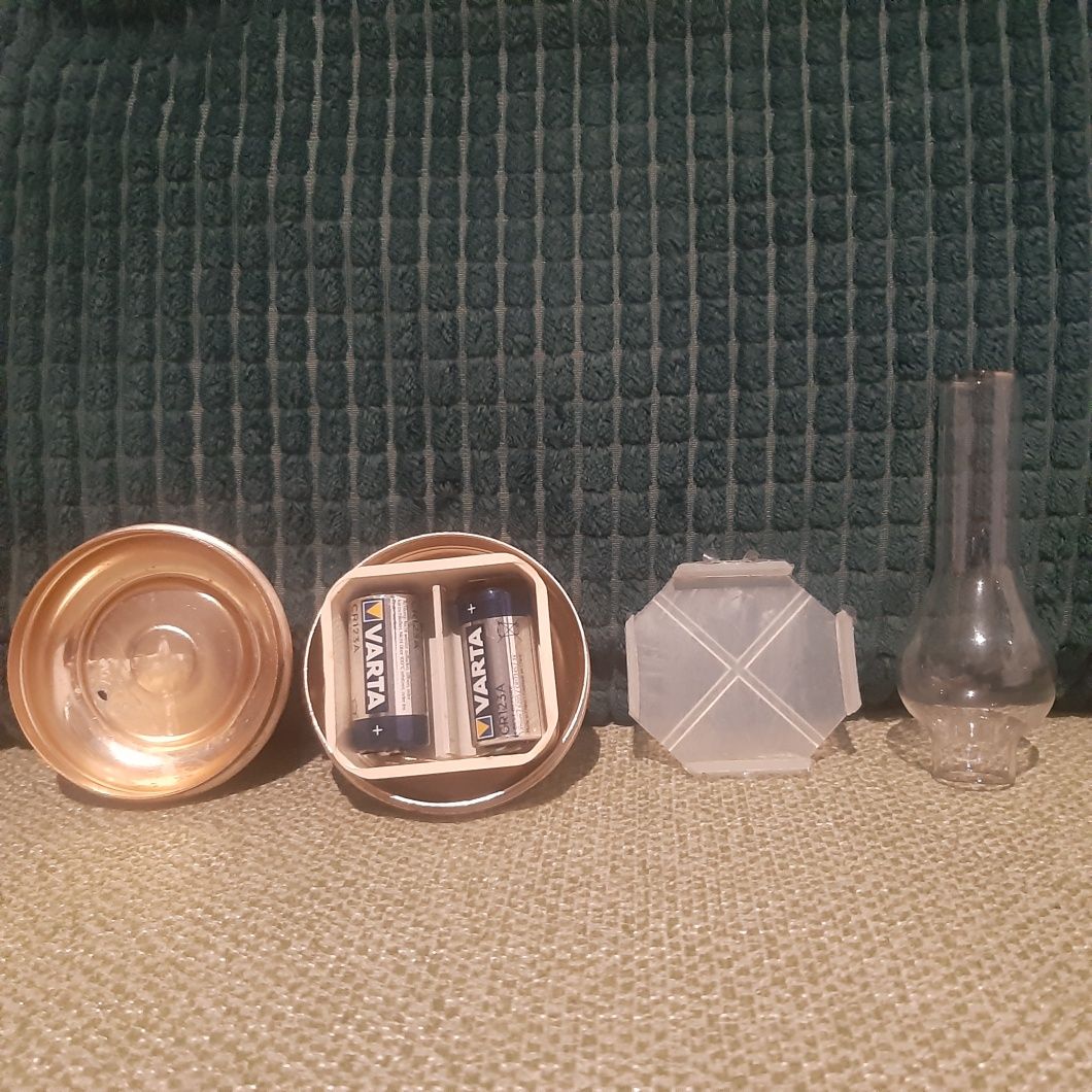 Miniaturowy szklana  nocna lampka na baterie