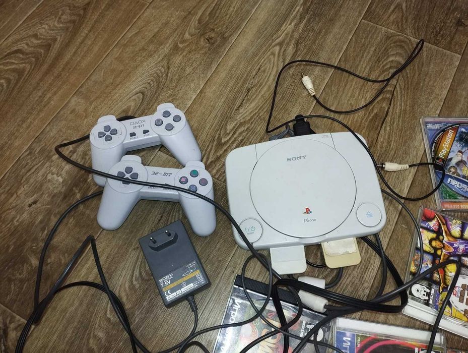 Приставка SONY PlayStation PSone (model: SCPH-102)