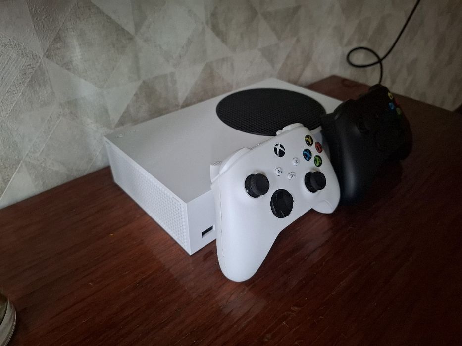 Продам xbox серії S