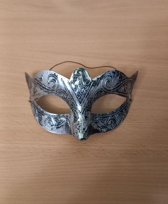 Маска карнавальная