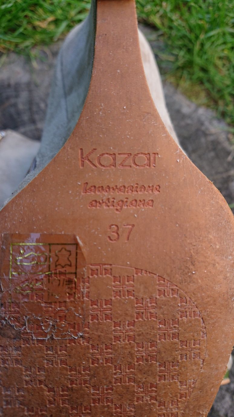Kazar zamszowe jasnoszare botki koturny. Venezia.