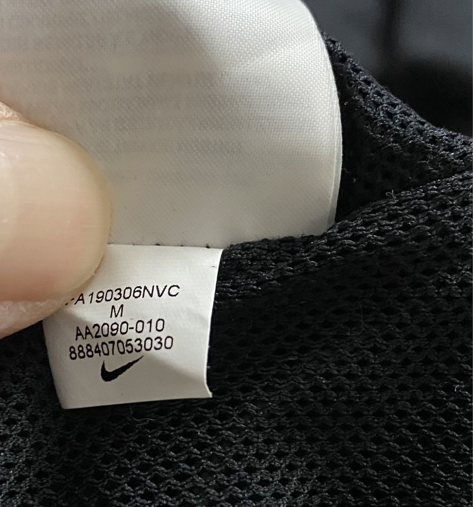 Спортивна вітровка NIke Dry Park 18 нова М-ка