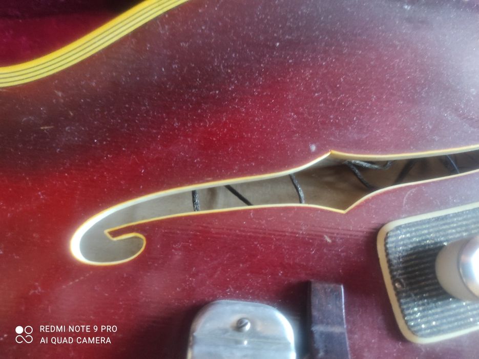 Продам раритетную бас-гитару Perl Gold Muzima