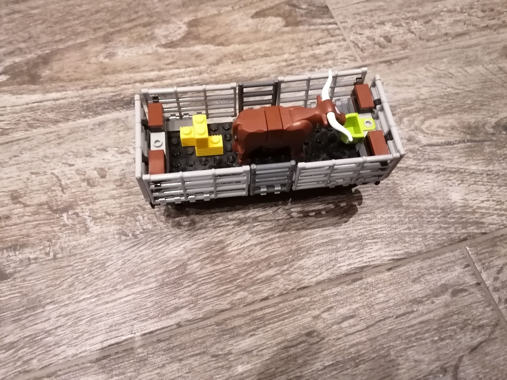 LEGO 60052 Pociąg Towarowy wagon z bydłem