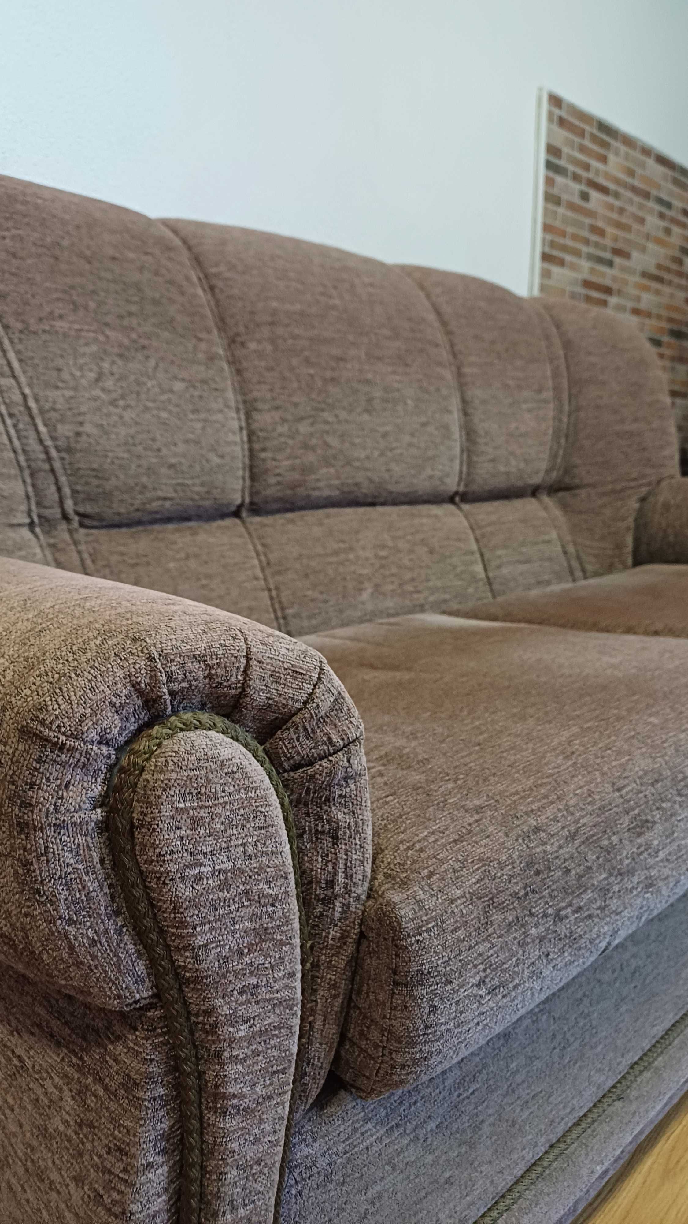 Vendo sofá castanho em bom estado de utilização