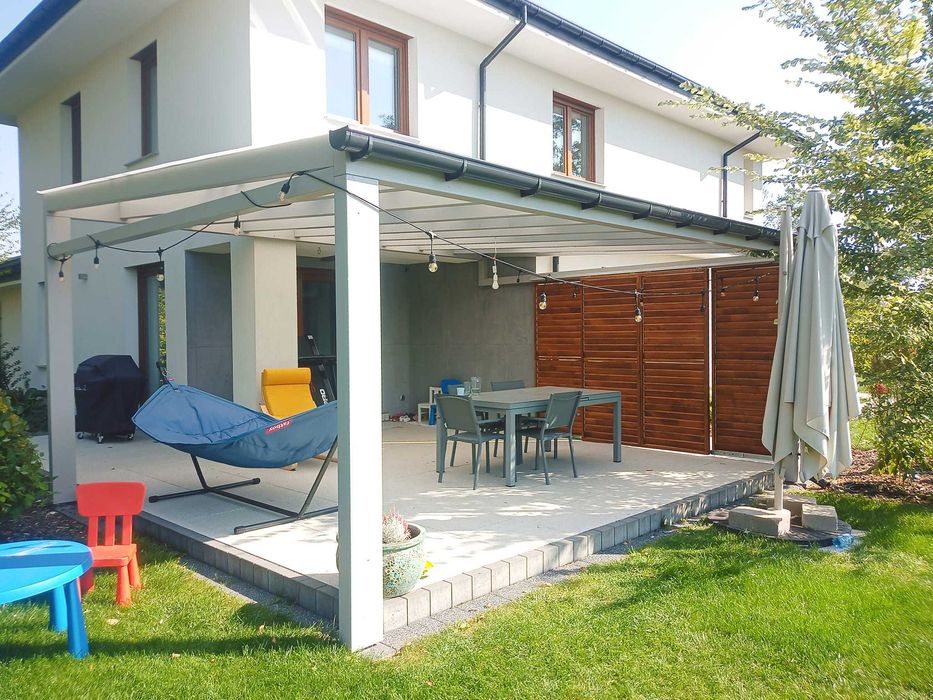 zadaszenie tarasu z drewna pergola dach taras drewniany poliwęglan