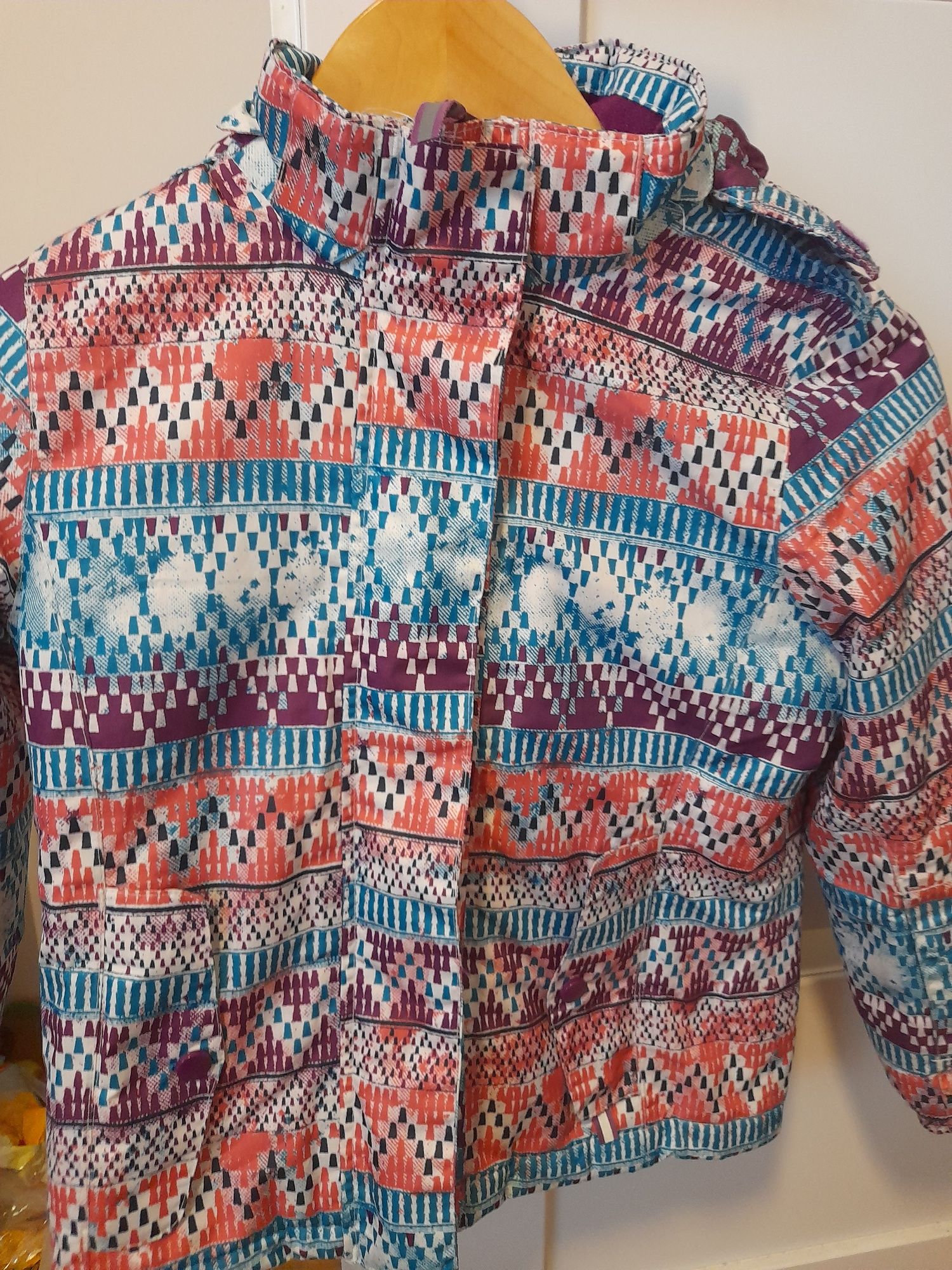 Kurtka rozmiar  122/128
