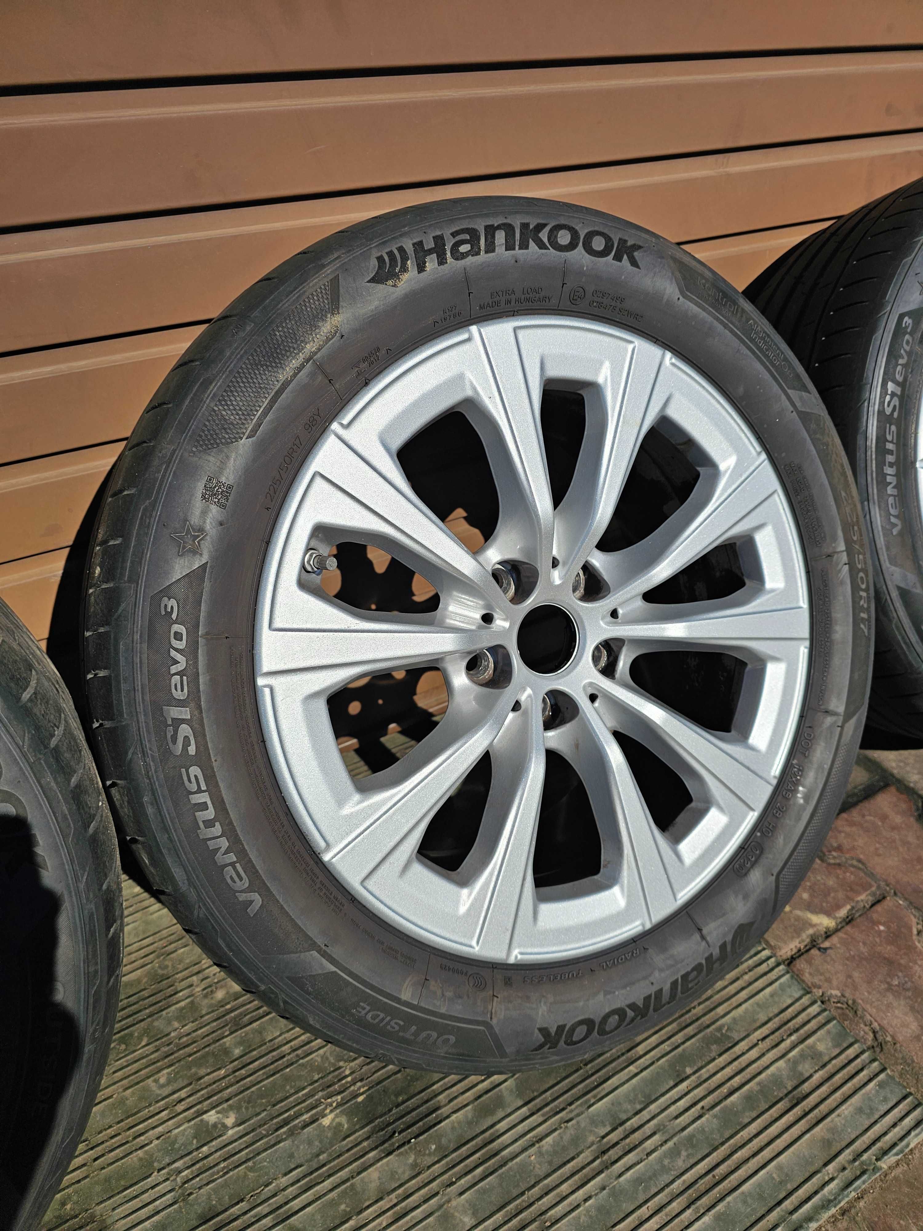Felgi Alum. z Oponami Letnimi BMW 225/50R17 Rozstaw 5x112 Et 30