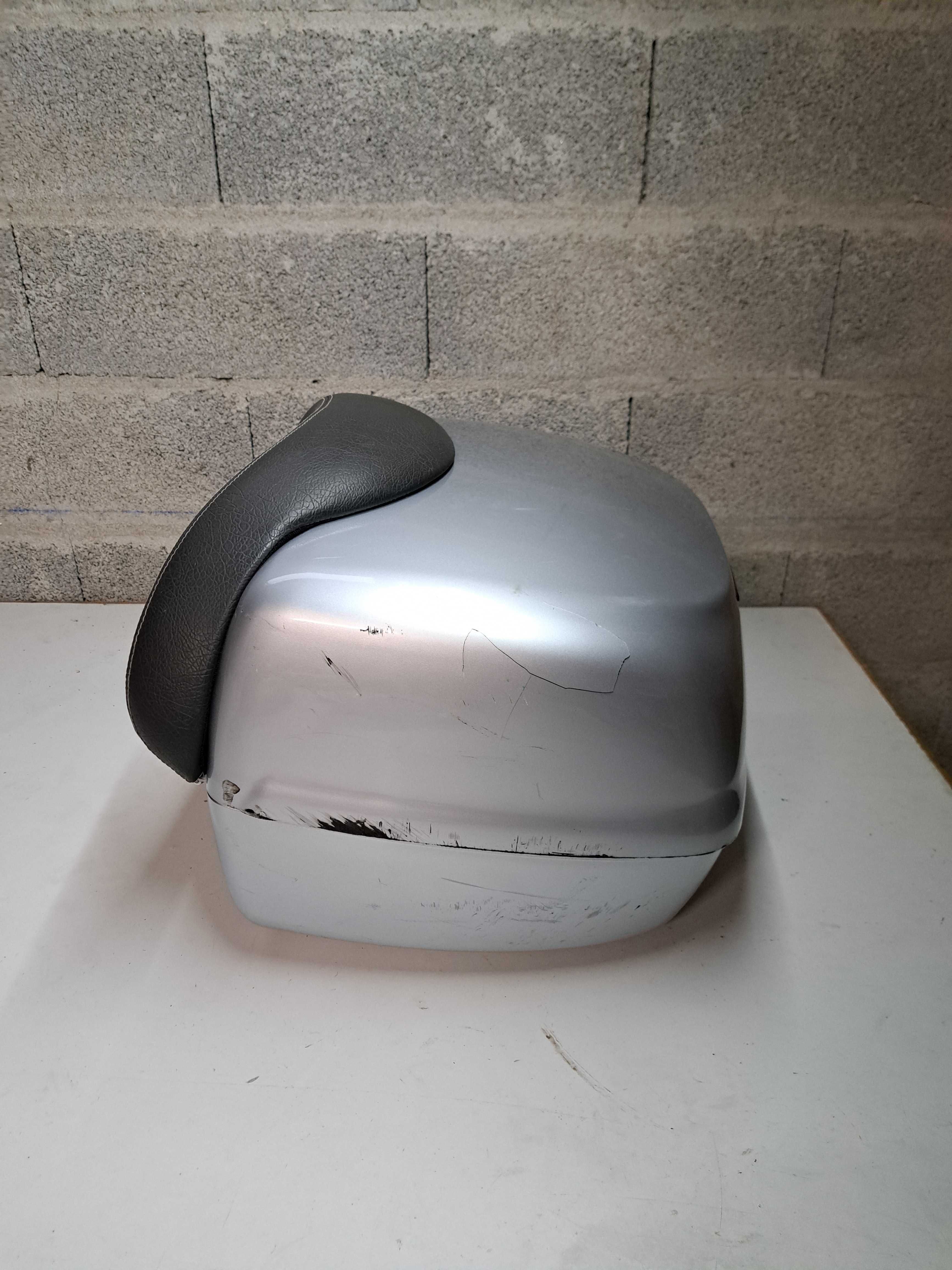 CAIXA SUPERIOR PIAGGIO X9
