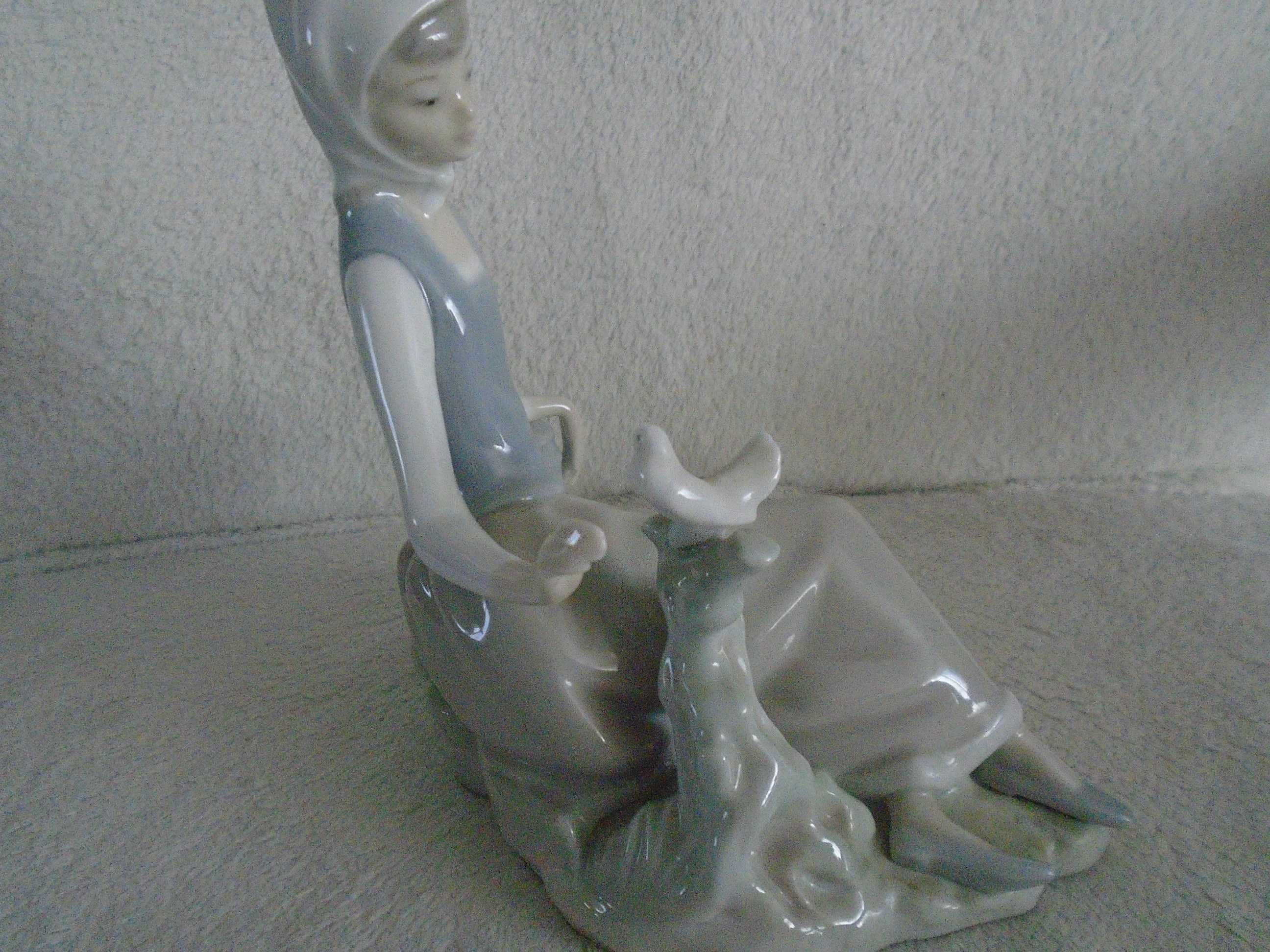 Porcelanowa figurka firmy LLARDO