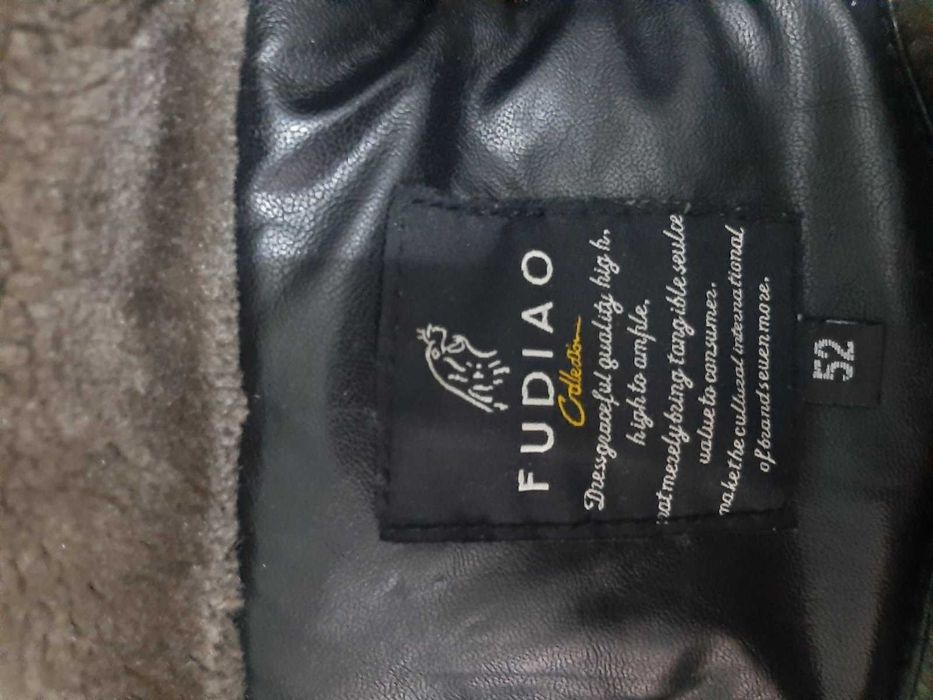 Продам чоловічу зимову кожану куртку Vakko, на хутрі, L - 52, колір Чо