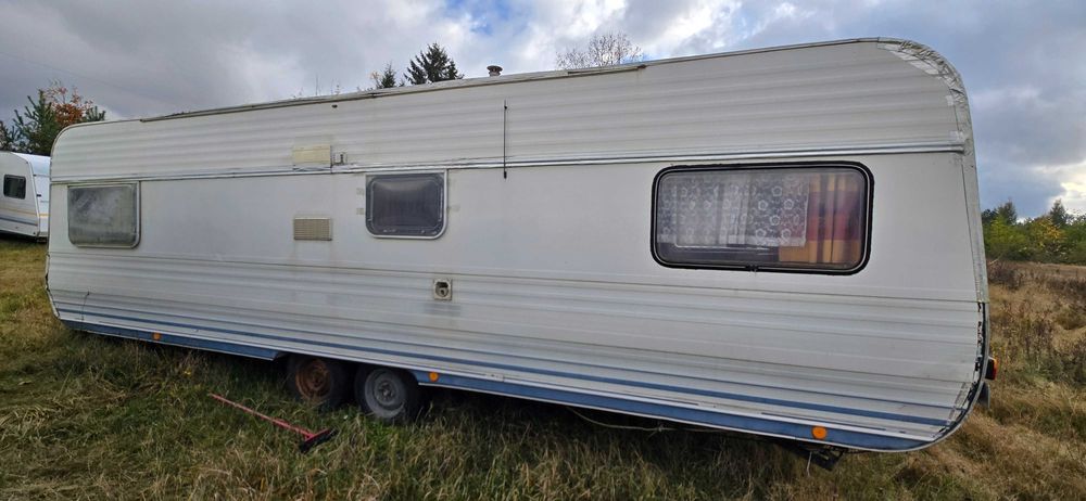 Duża zarejestrowana Przyczepa kempingowa 7.5 metra.