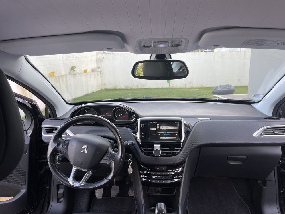 Peugeot 2008 1.2 PureTech Allure