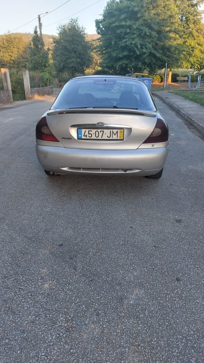 Ford Mondeo 1.8TD Ghia