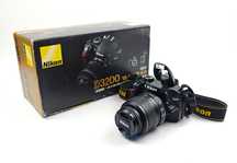Дзеркальний фотоапарат Nikon D3200 KIT 64Gb [заводський комплект]