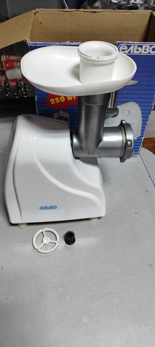 Електромясорубка Ельво