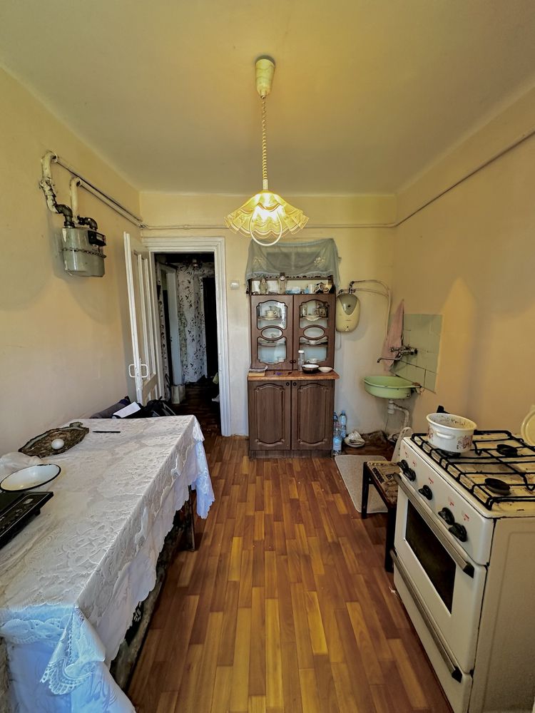 Продаж 2-кімнатна квартира в центрі м. Жидачів, вул. Клубна, 1 (парк)